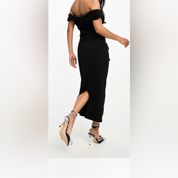 - Dress - Picture 4 of 4